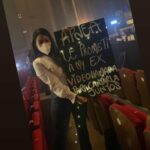Fanática pone en videollamada a su ex para ver concierto de Ricardo Arjona, el artista se da cuenta y les responde
